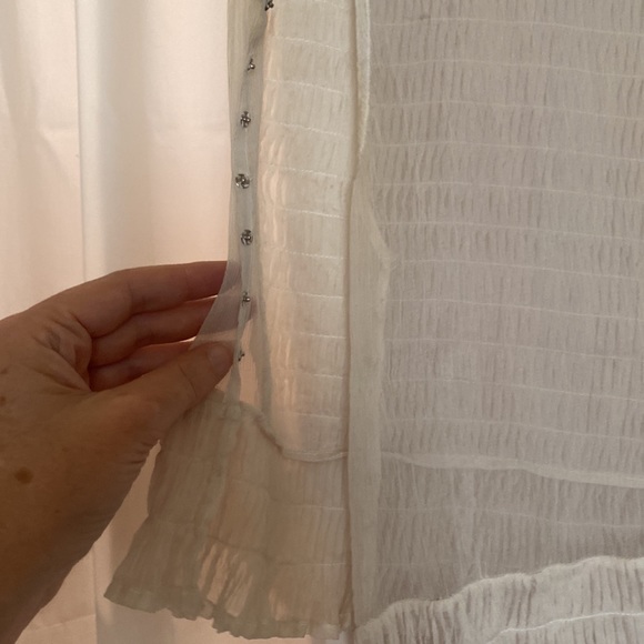 BCBG vintage ‘90’s 100% silk, semi-transparent pleated shell/blouse - Picture 5 of 7